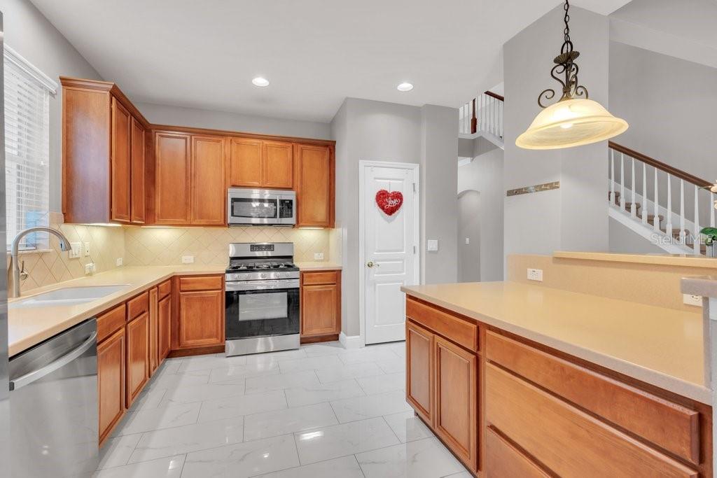 5929 Fishhawk Crossing Blvd Property Photo 8