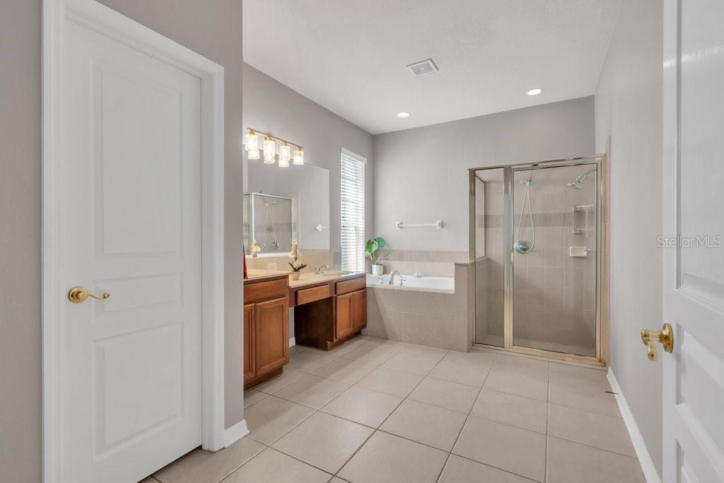 5929 Fishhawk Crossing Blvd Property Photo 18