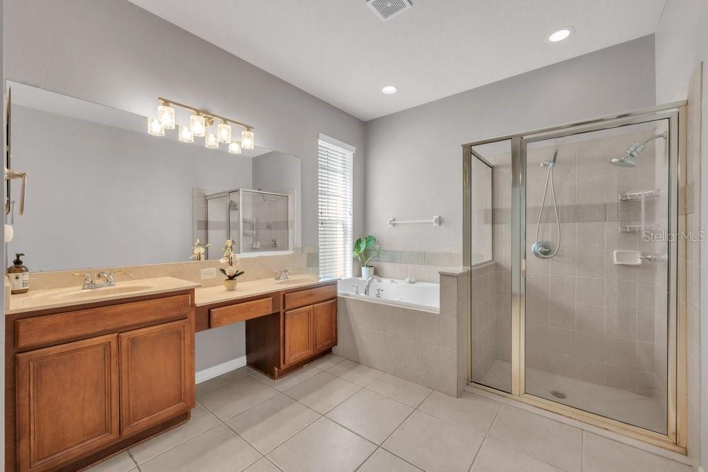 5929 Fishhawk Crossing Blvd Property Photo 19