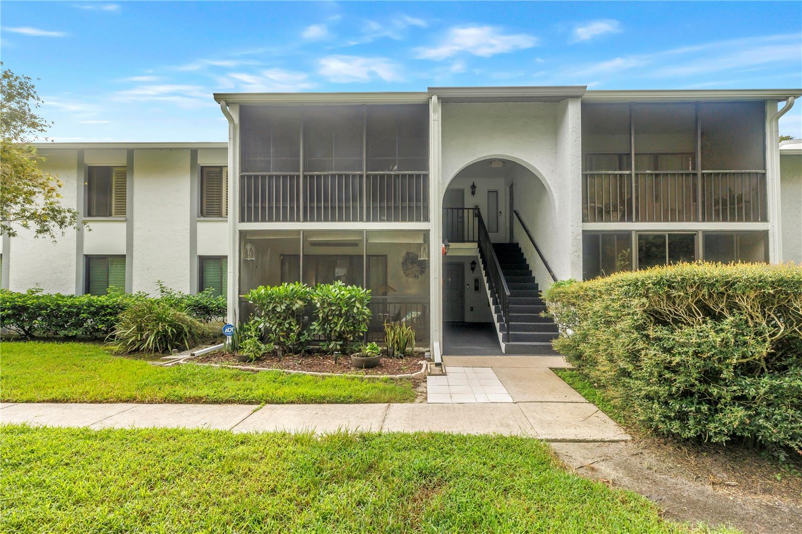 1290 Pine Ridge Cir E #g2 Property Photo 1