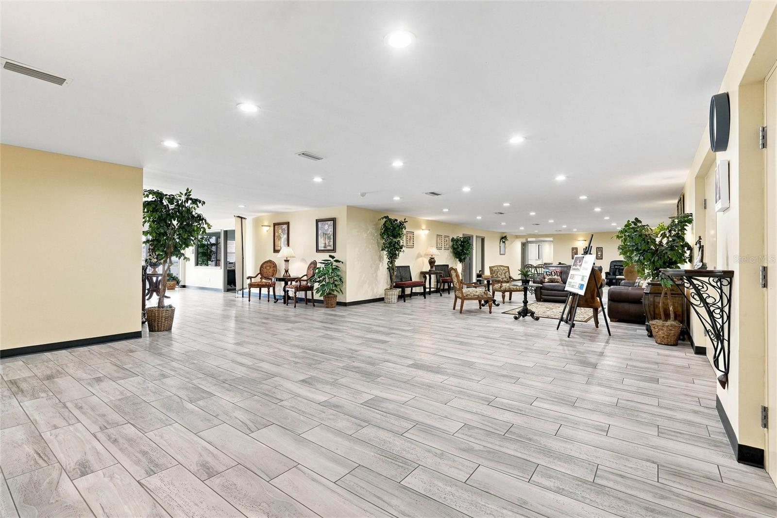 7602 Kenya St Property Photo 11