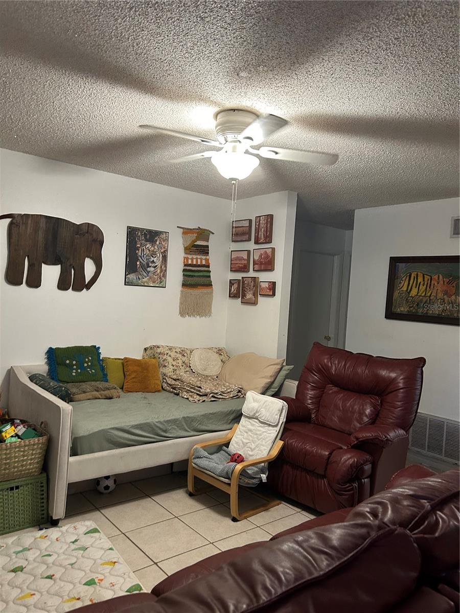 380 Sea Horse Ave Property Photo 2