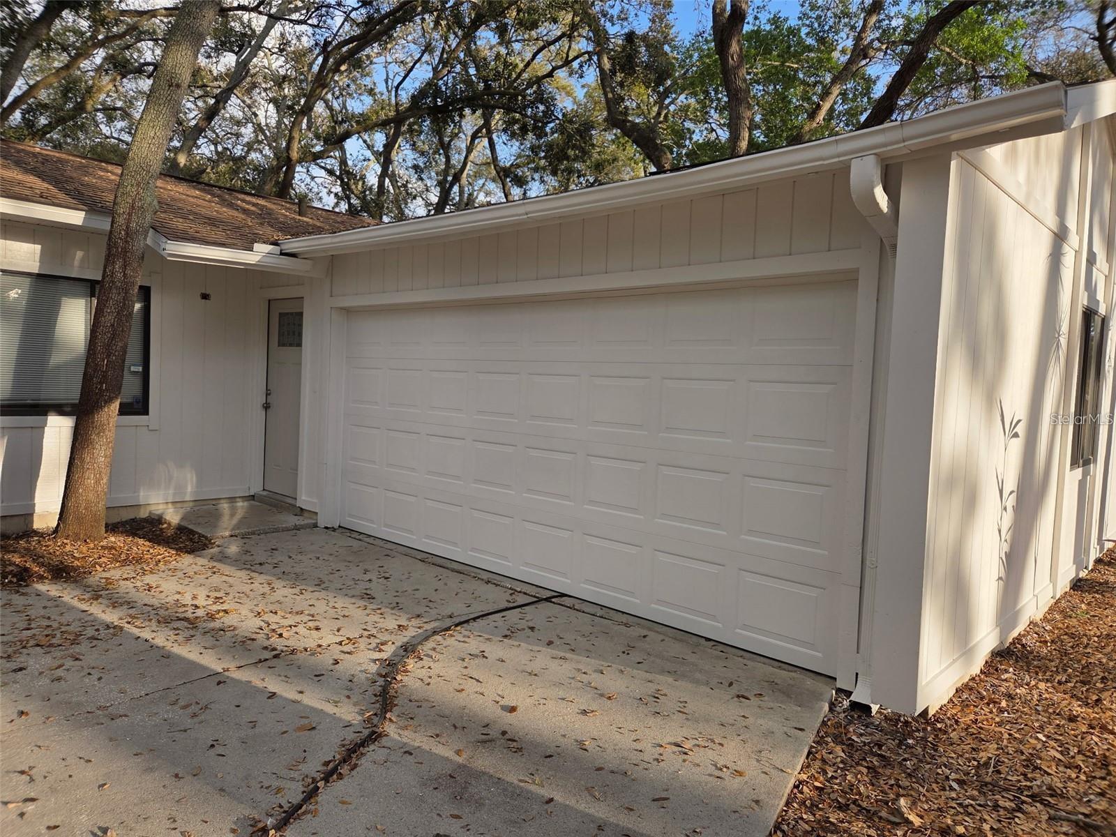 2067 Red Cedar Ln Property Photo 3