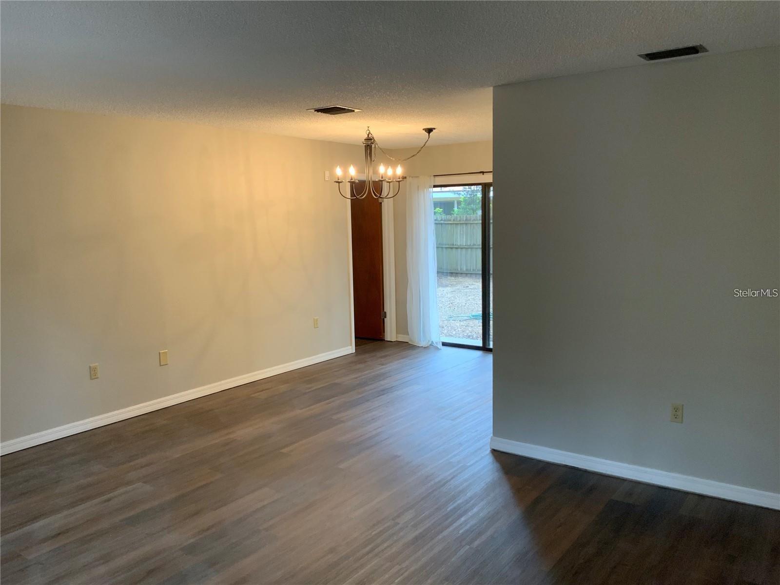2067 Red Cedar Ln Property Photo 7