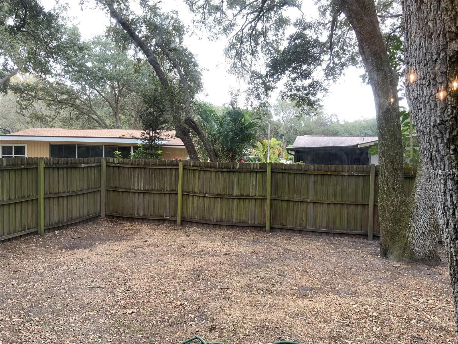 2067 Red Cedar Ln Property Photo 27