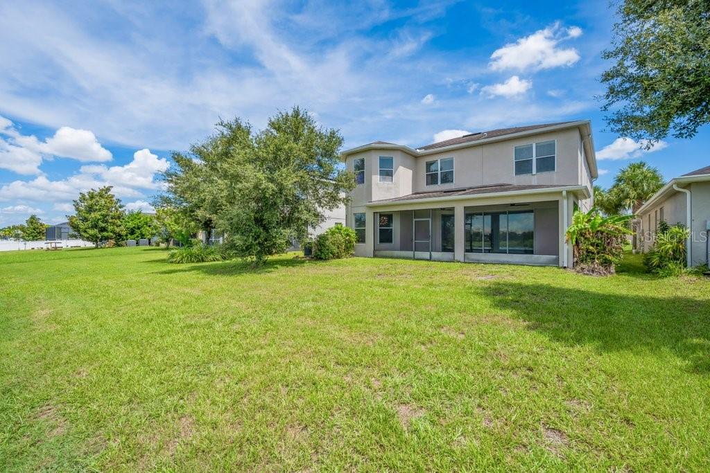 7225 Blue Beech Dr Property Photo 4