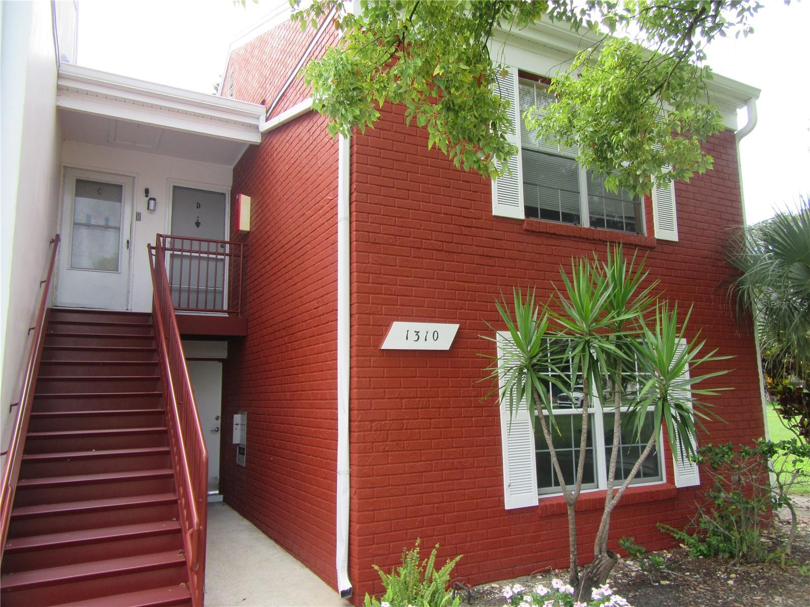 1310 83RD AVE N #D Property Photo 1