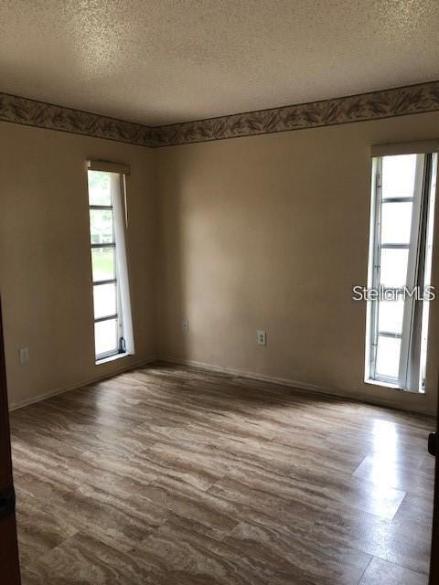 1271 Markham Ave Property Photo 5
