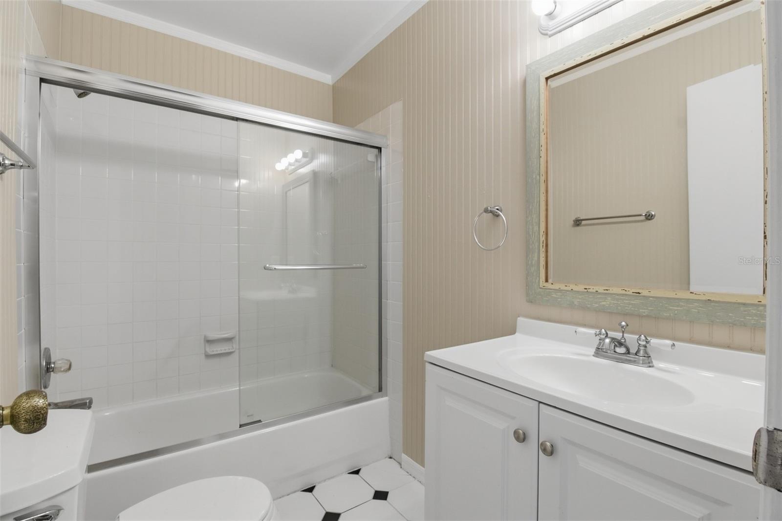 703 Crystal Lake Rd Property Photo 40