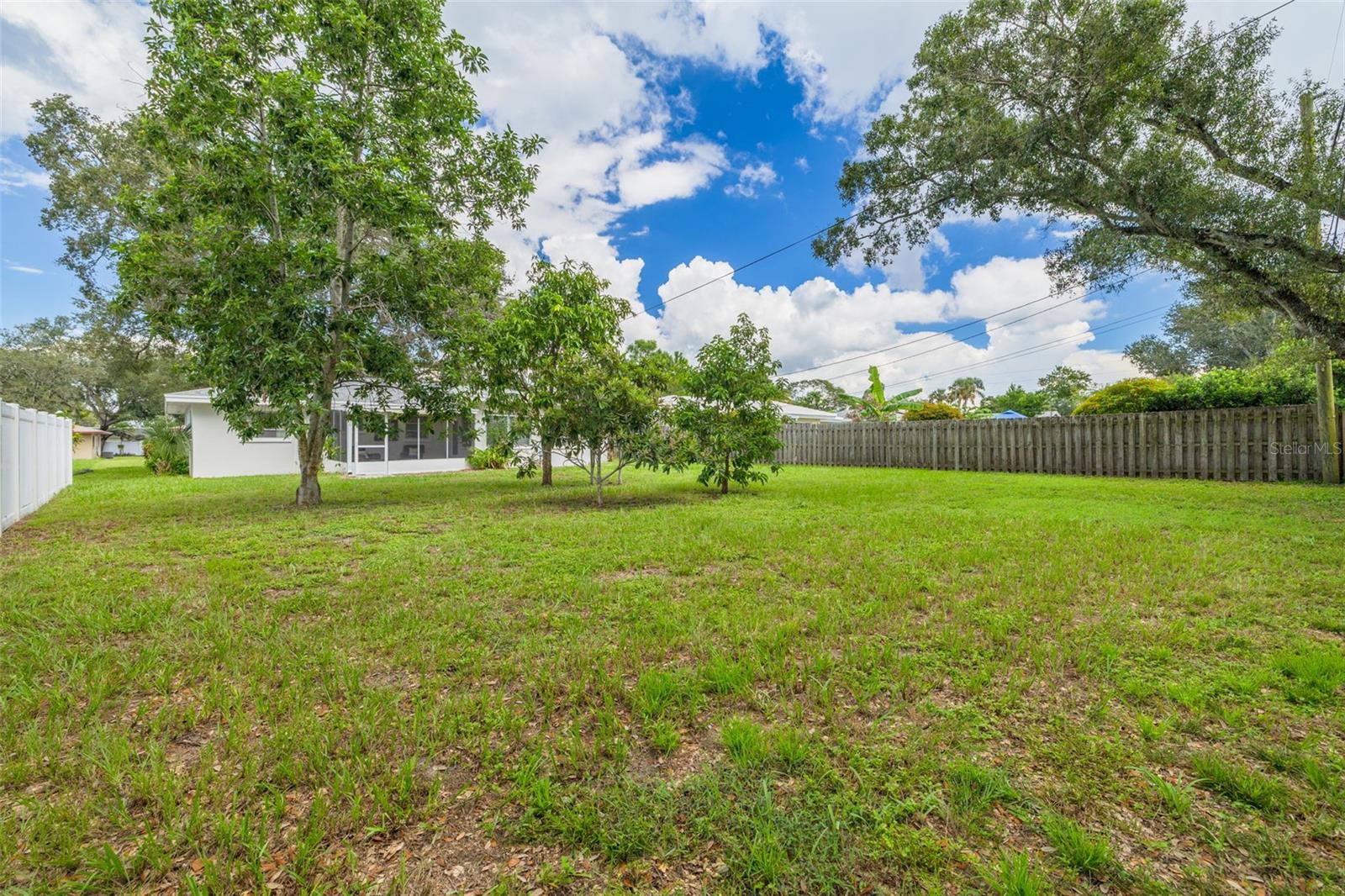1441 Satsuma St Property Photo 24