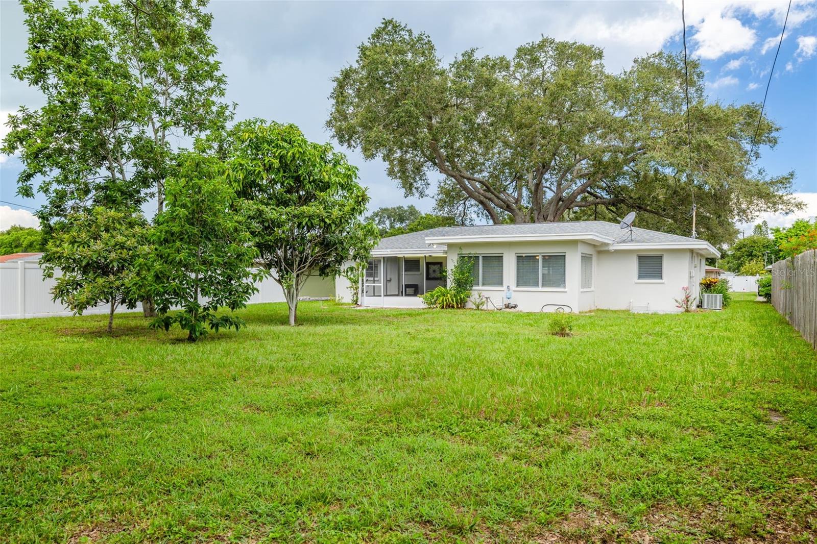 1441 Satsuma St Property Photo 25