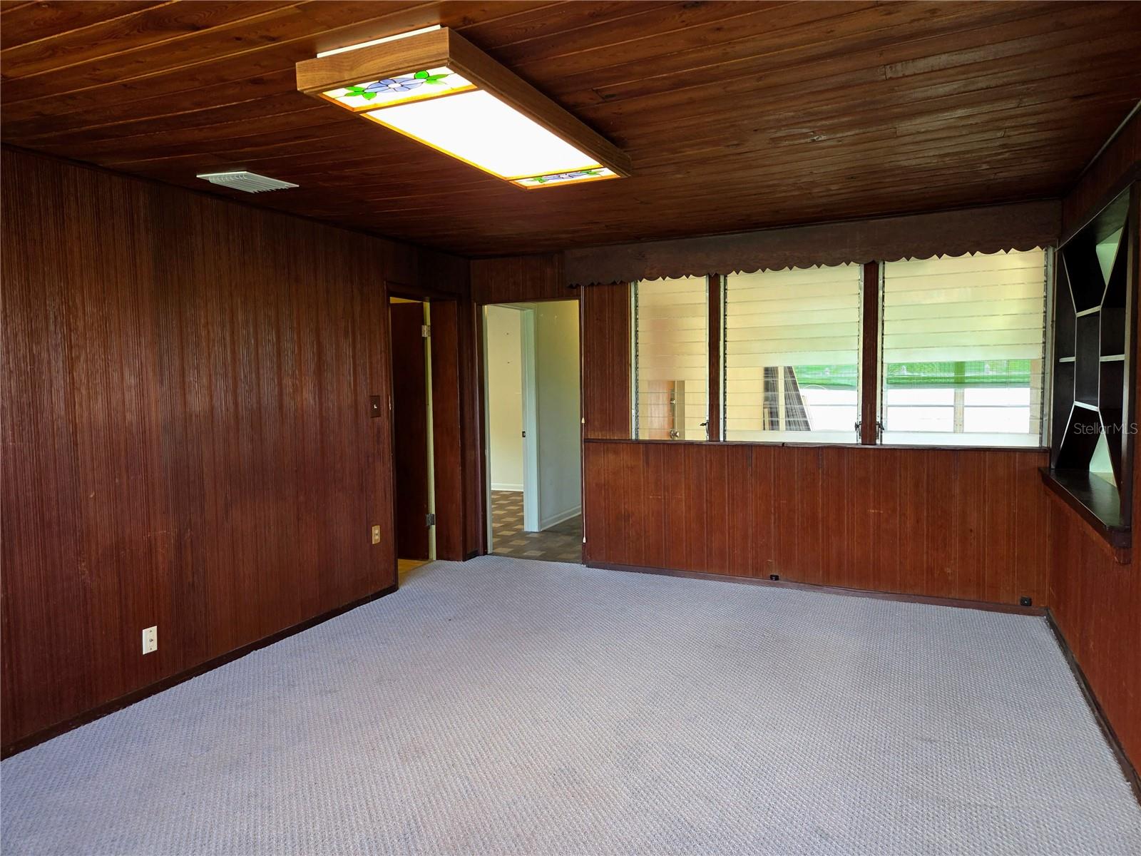 6044 Burlington Ave N Property Photo 13
