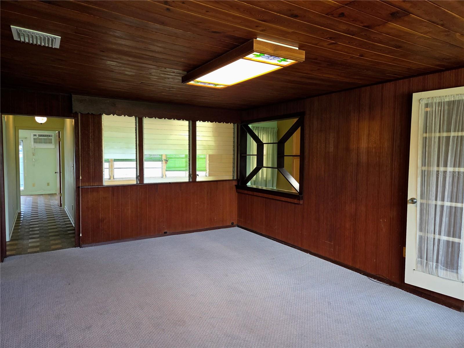 6044 Burlington Ave N Property Photo 14