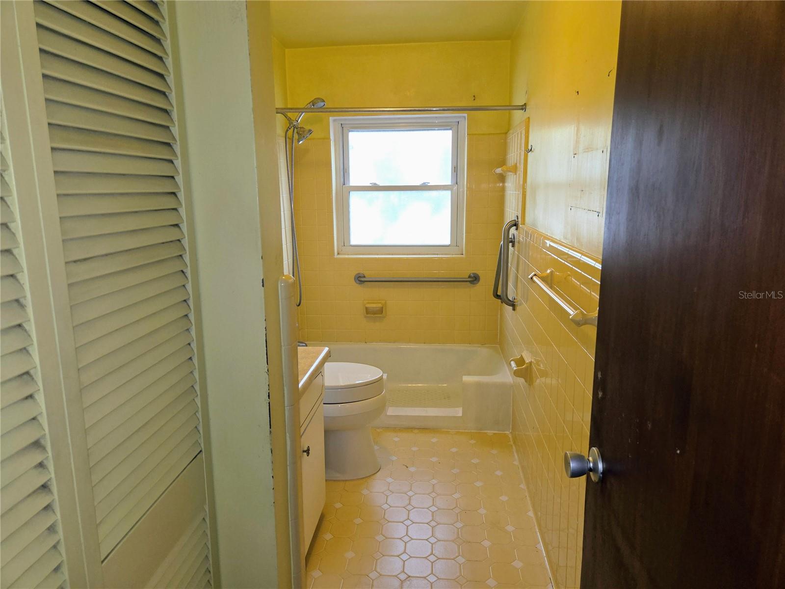 6044 Burlington Ave N Property Photo 34