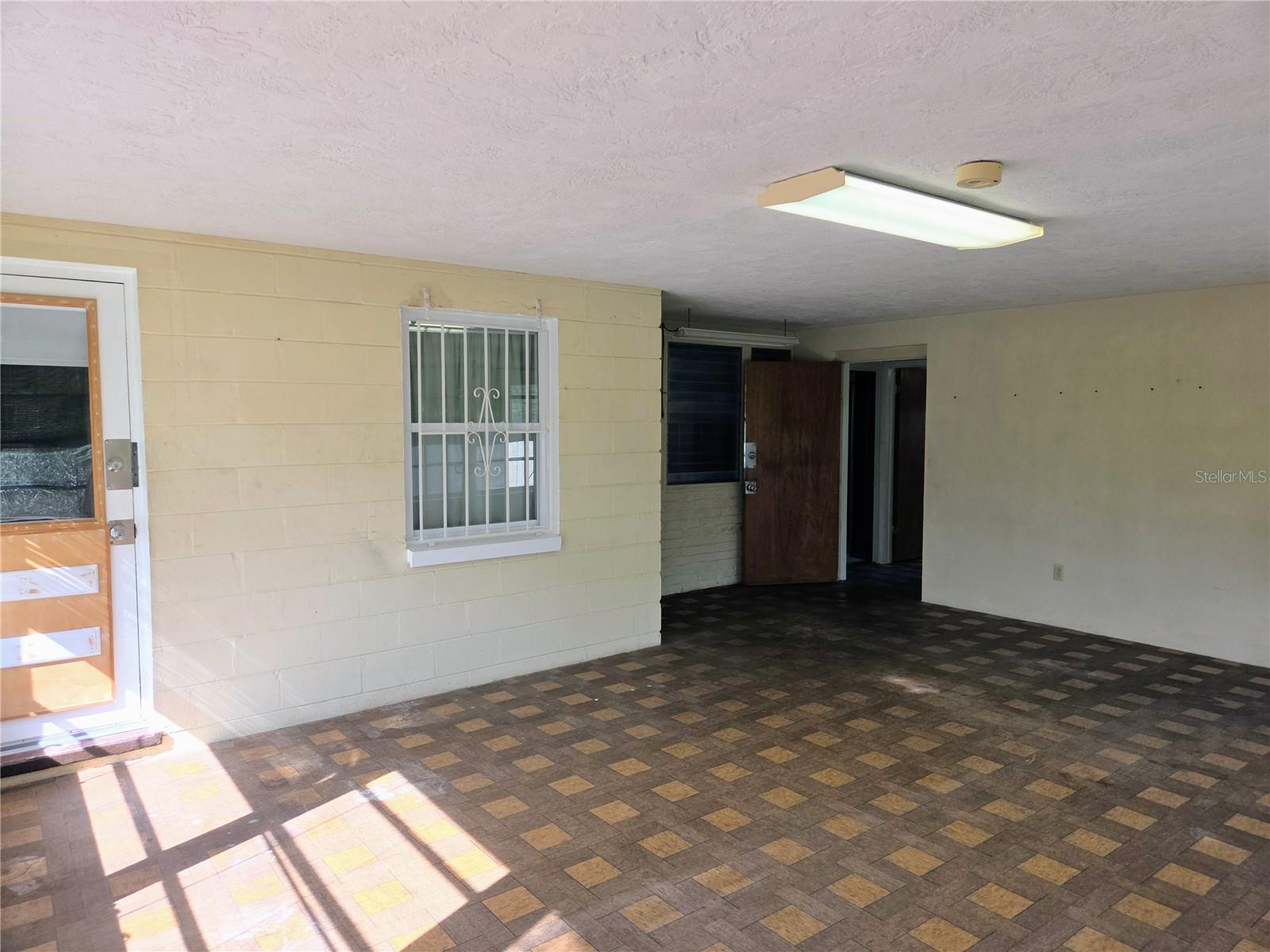 6044 Burlington Ave N Property Photo 38