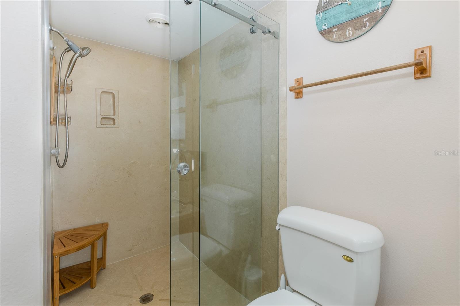 11810 Spanish Lake Dr Property Photo 22