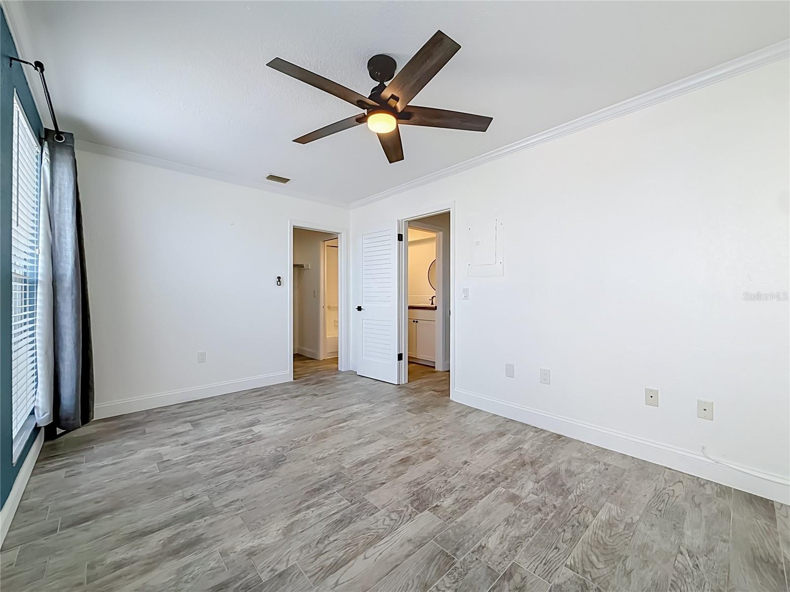 1859 Shore Dr S #303 Property Photo 18