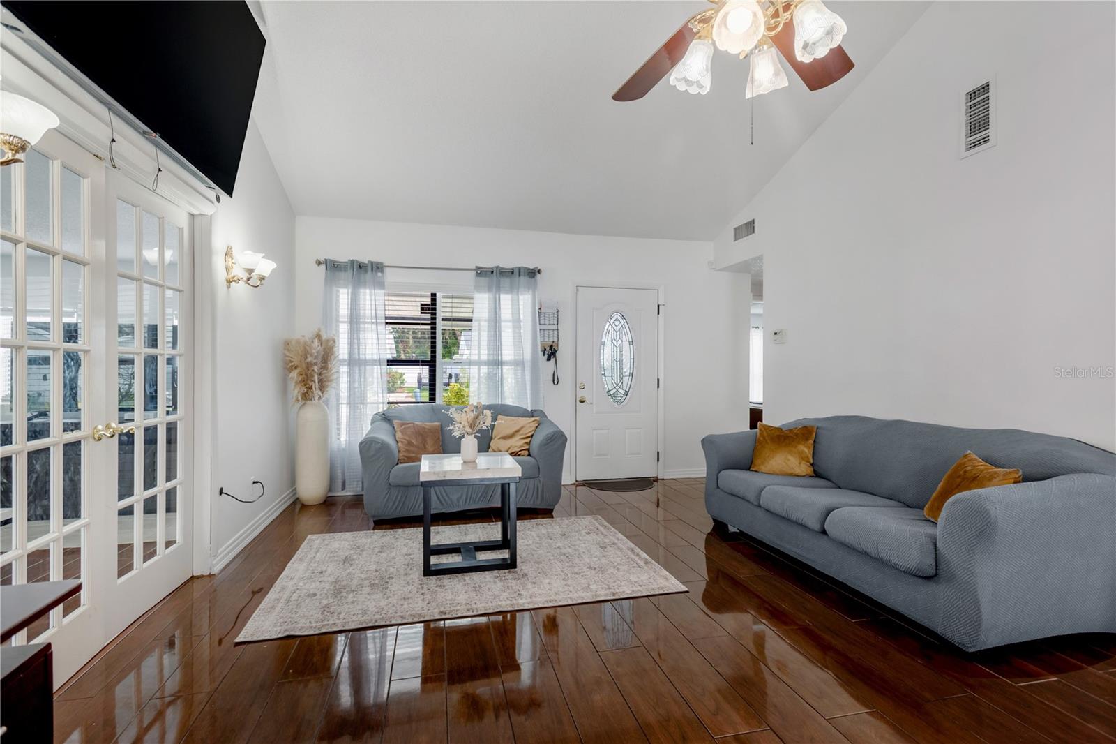 10302 Orchard Hills Ct Property Photo 8