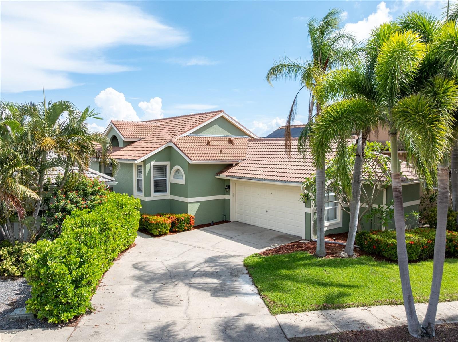 835 Symphony Isles Blvd Property Photo 2