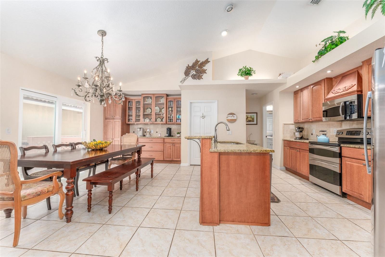 835 Symphony Isles Blvd Property Photo 14