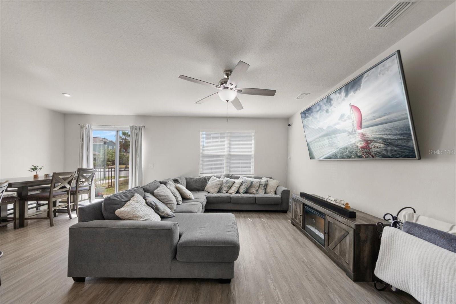 12353 Blue Pacific Dr Property Photo 15