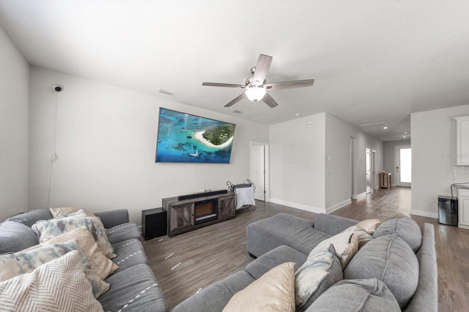 12353 Blue Pacific Dr Property Photo 18