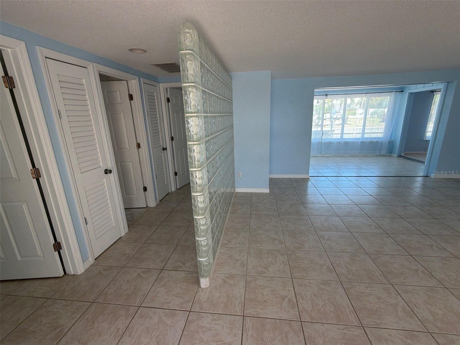 561 Tarawitt Dr Property Photo 8