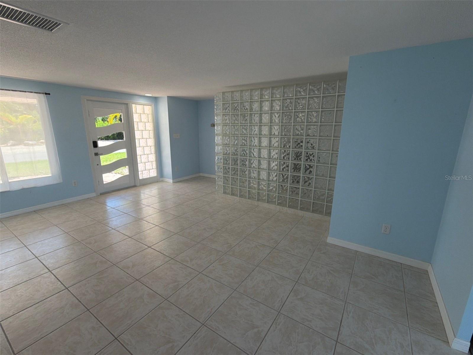 561 Tarawitt Dr Property Photo 13