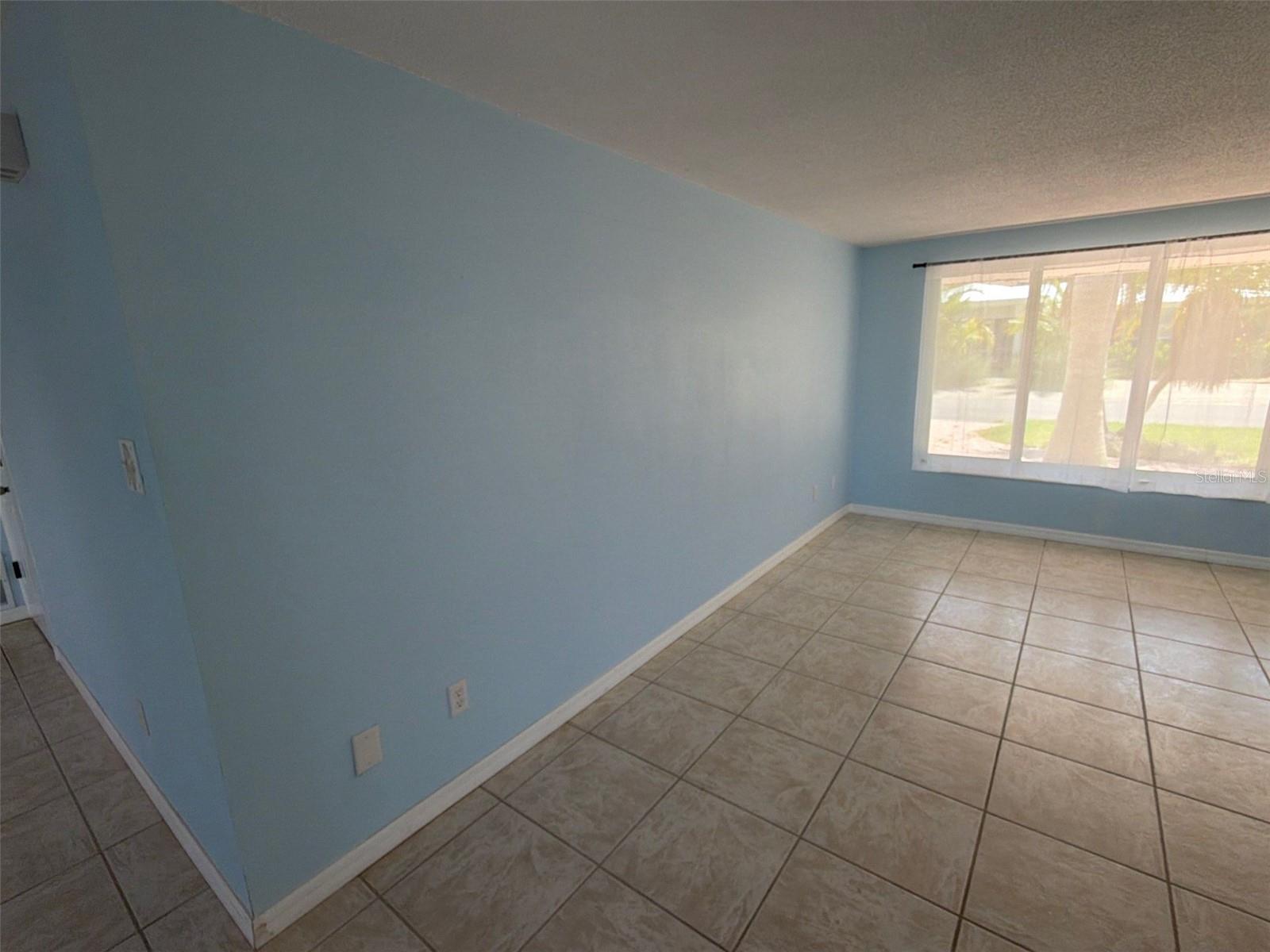 561 Tarawitt Dr Property Photo 15