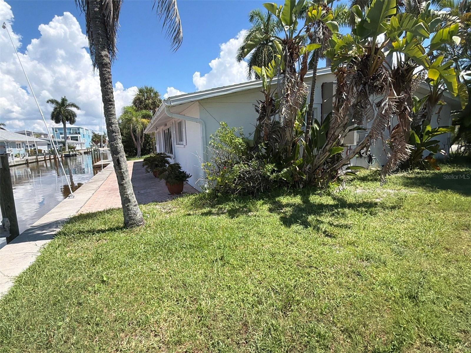 561 Tarawitt Dr Property Photo 50