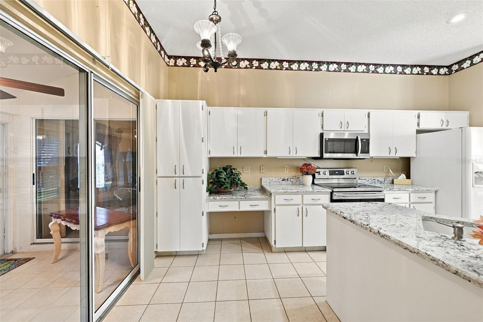 602 Masterpiece Dr #198 Property Photo 10
