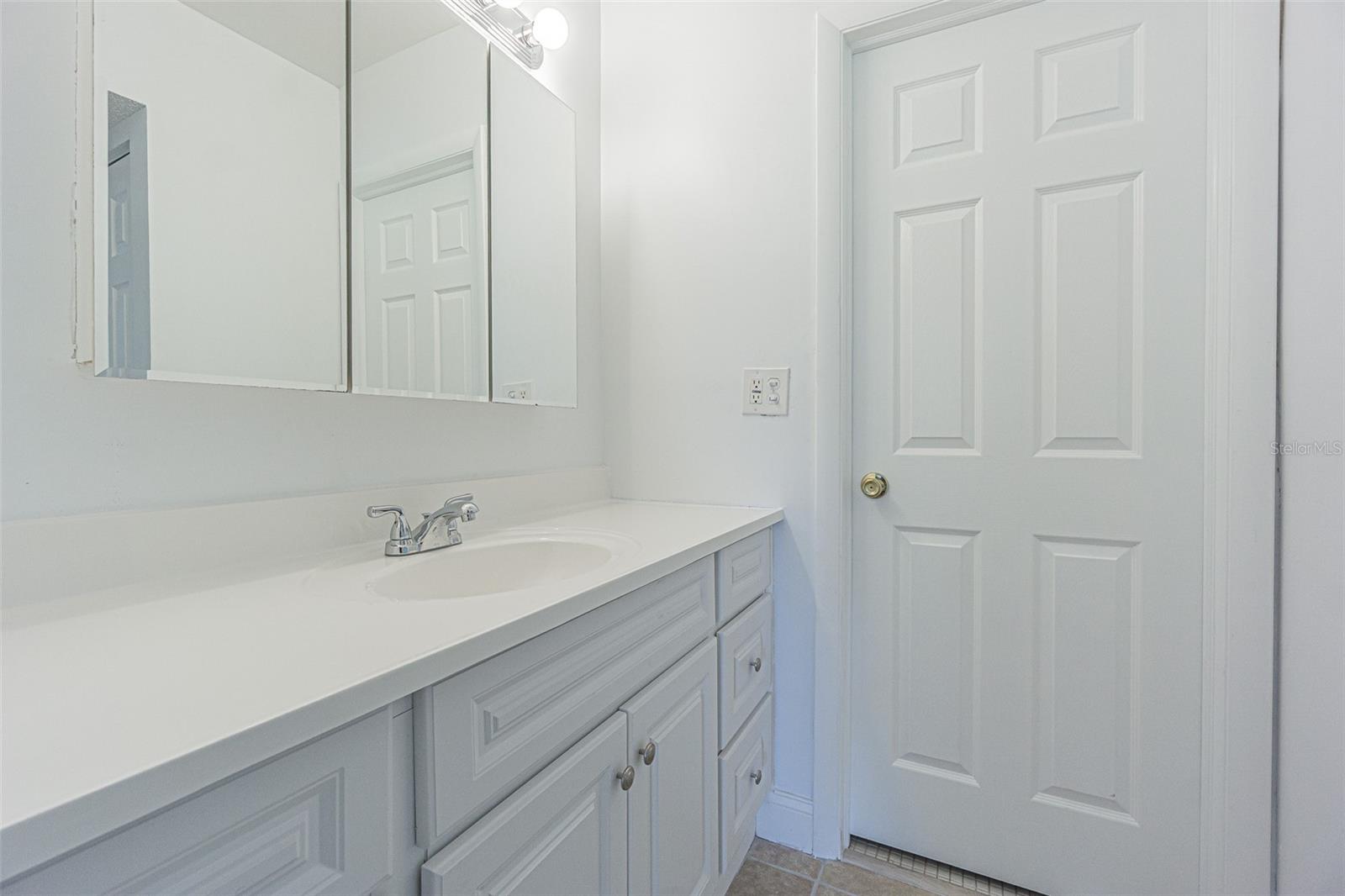 4595 Chancellor St Ne #109 Property Photo 16