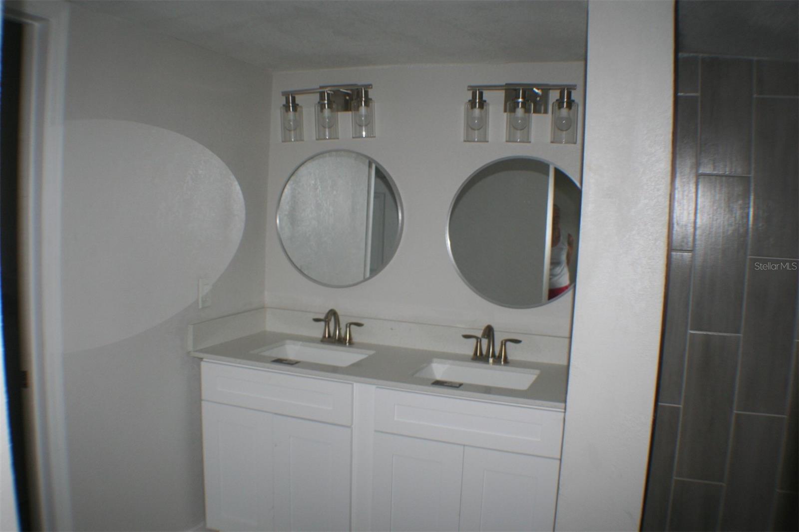 5210 S 84th St Property Photo 9