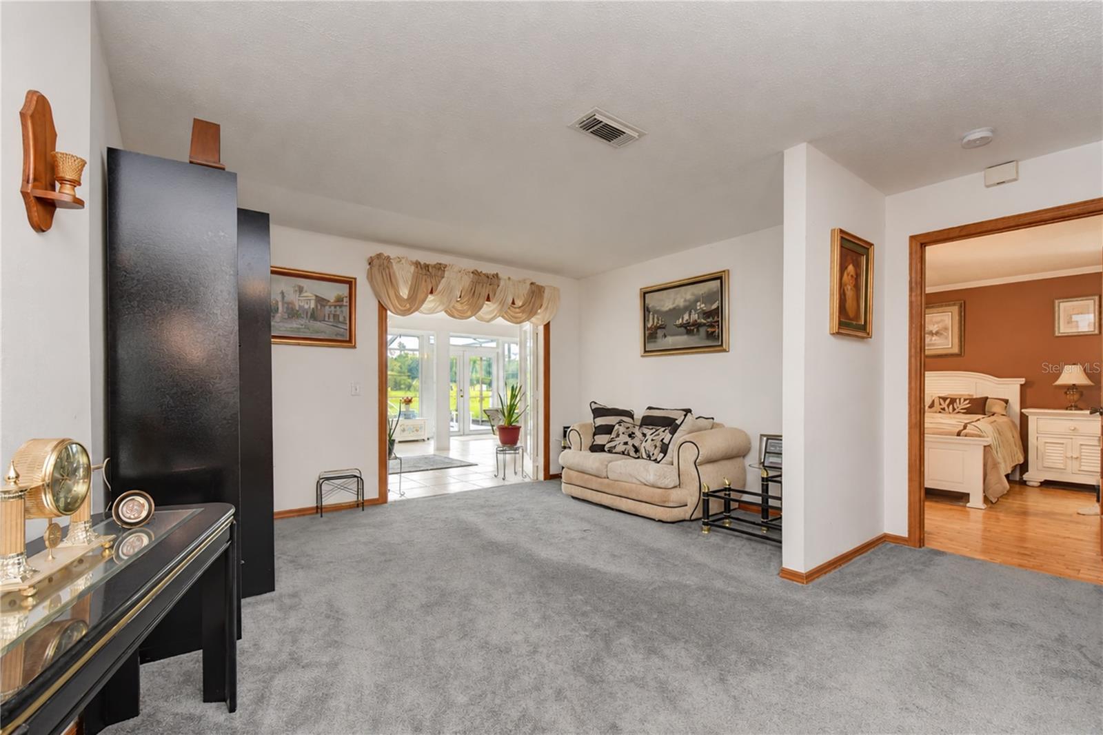659 Timber Pond Dr Property Photo 8