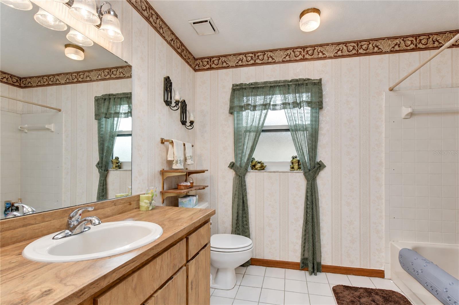 659 Timber Pond Dr Property Photo 26