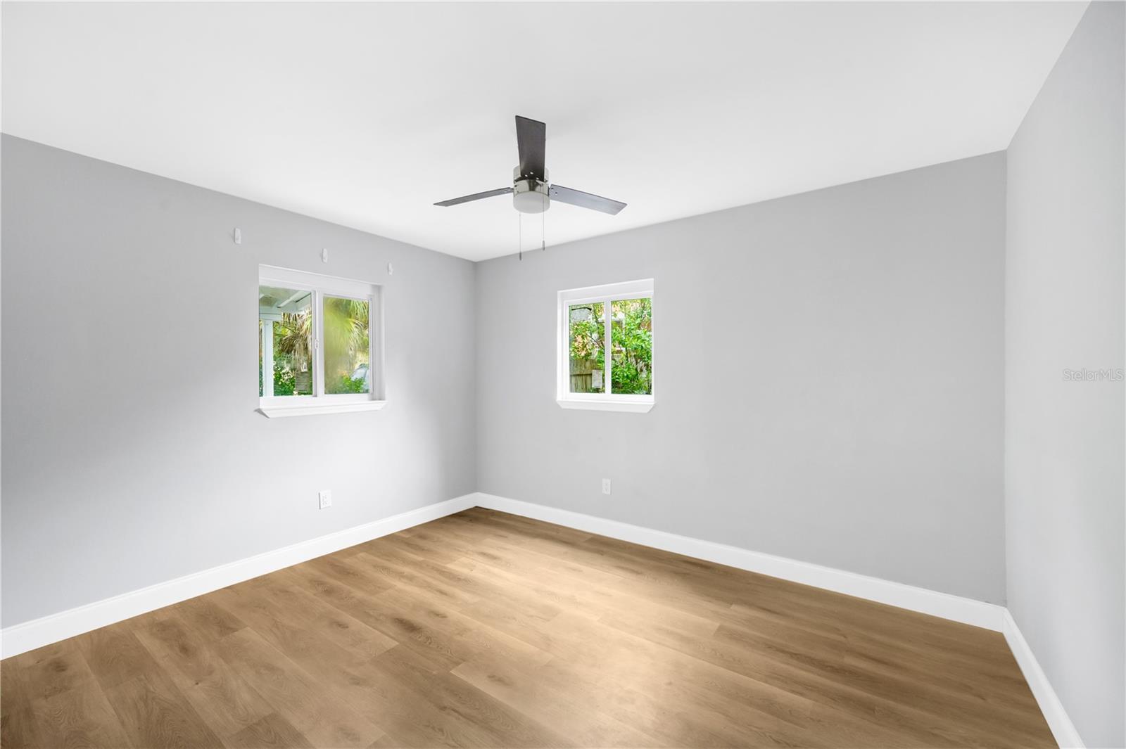 2626 E Chelsea St Property Photo 13