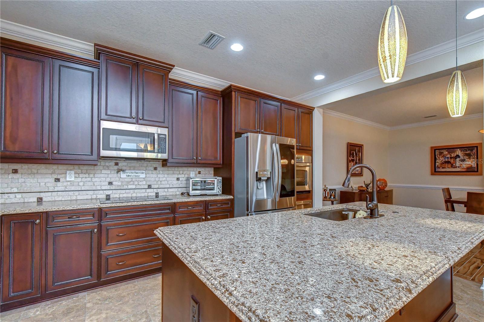 6806 Muncaster Ct Property Photo 13