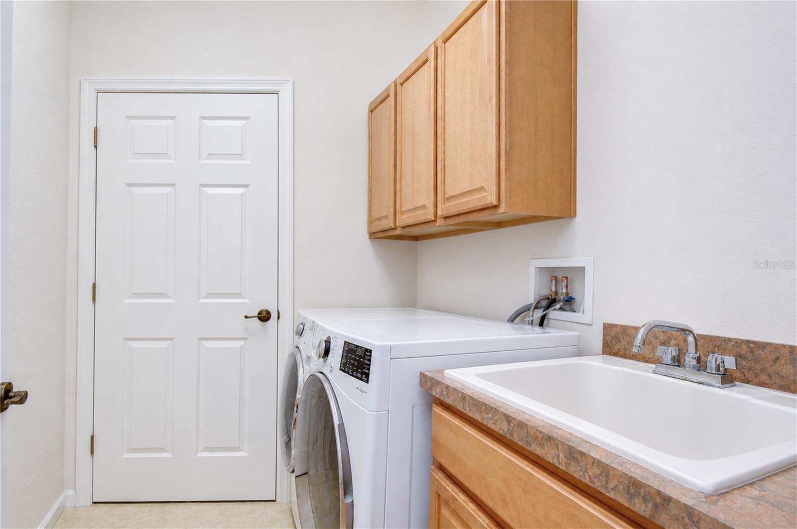 6806 Muncaster Ct Property Photo 31