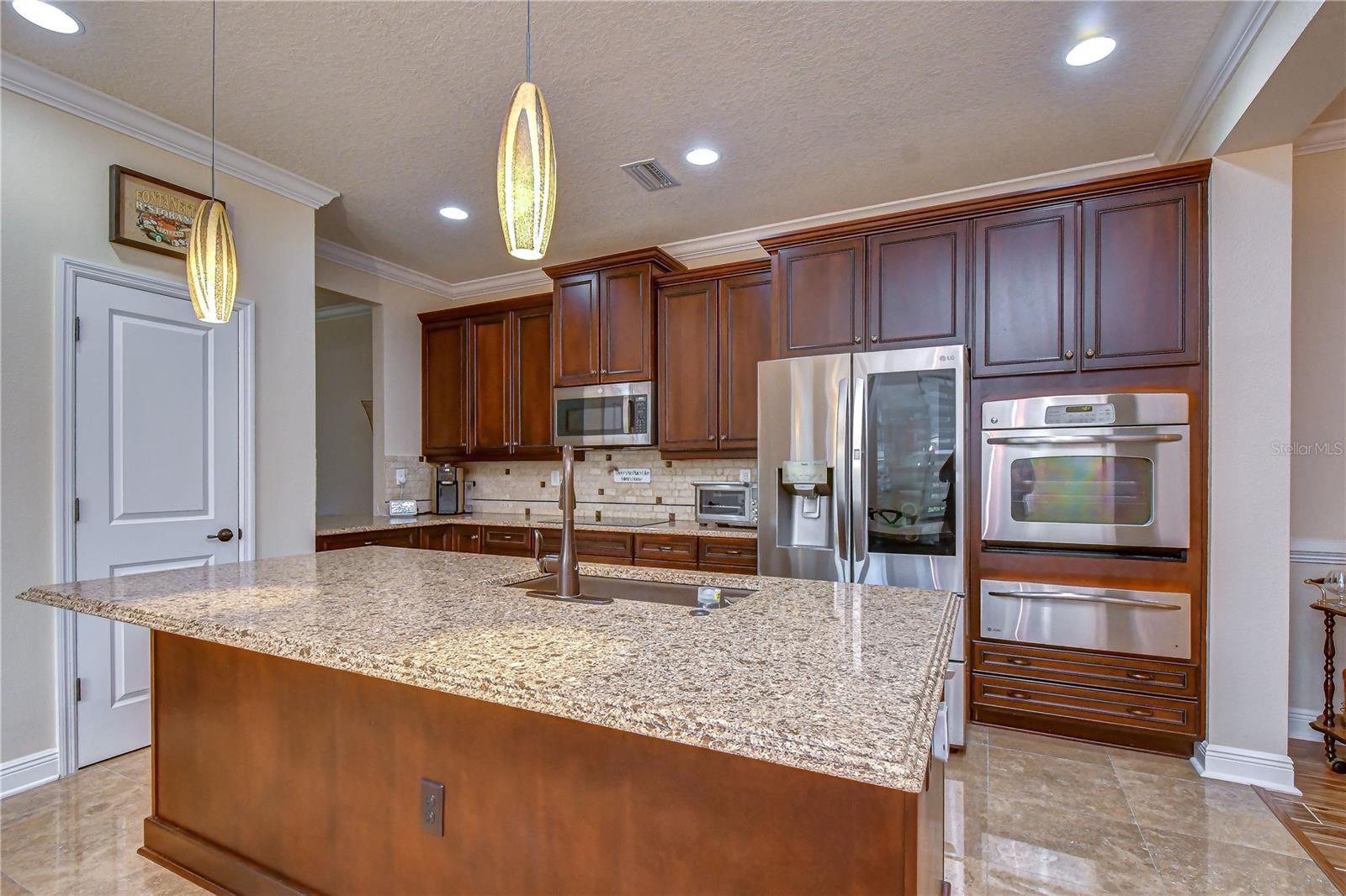 6806 Muncaster Ct Property Photo 40