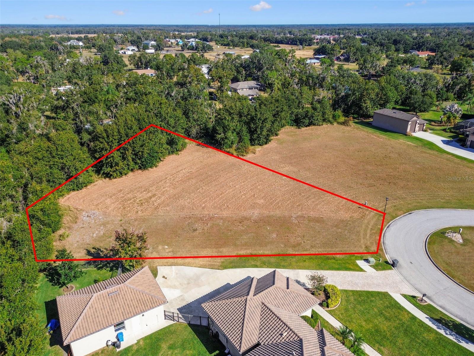 420 Hawk Talon Dr Property Photo 14