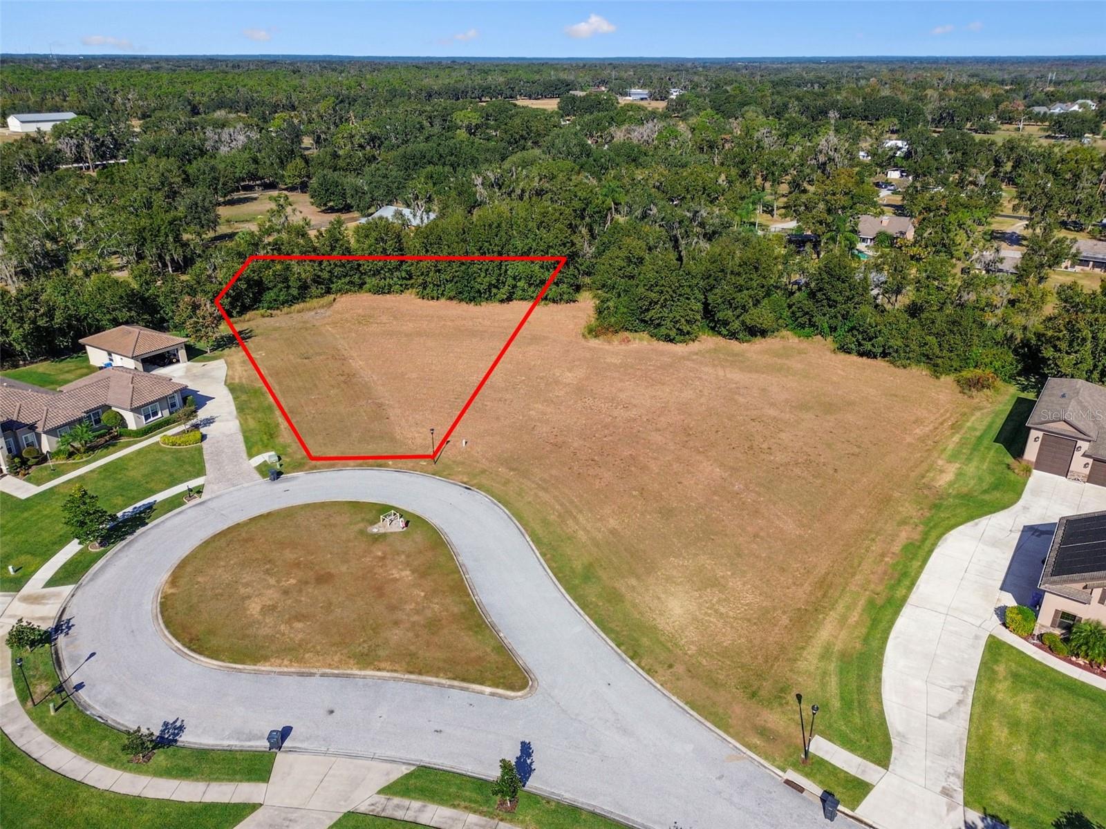 420 Hawk Talon Dr Property Photo 16