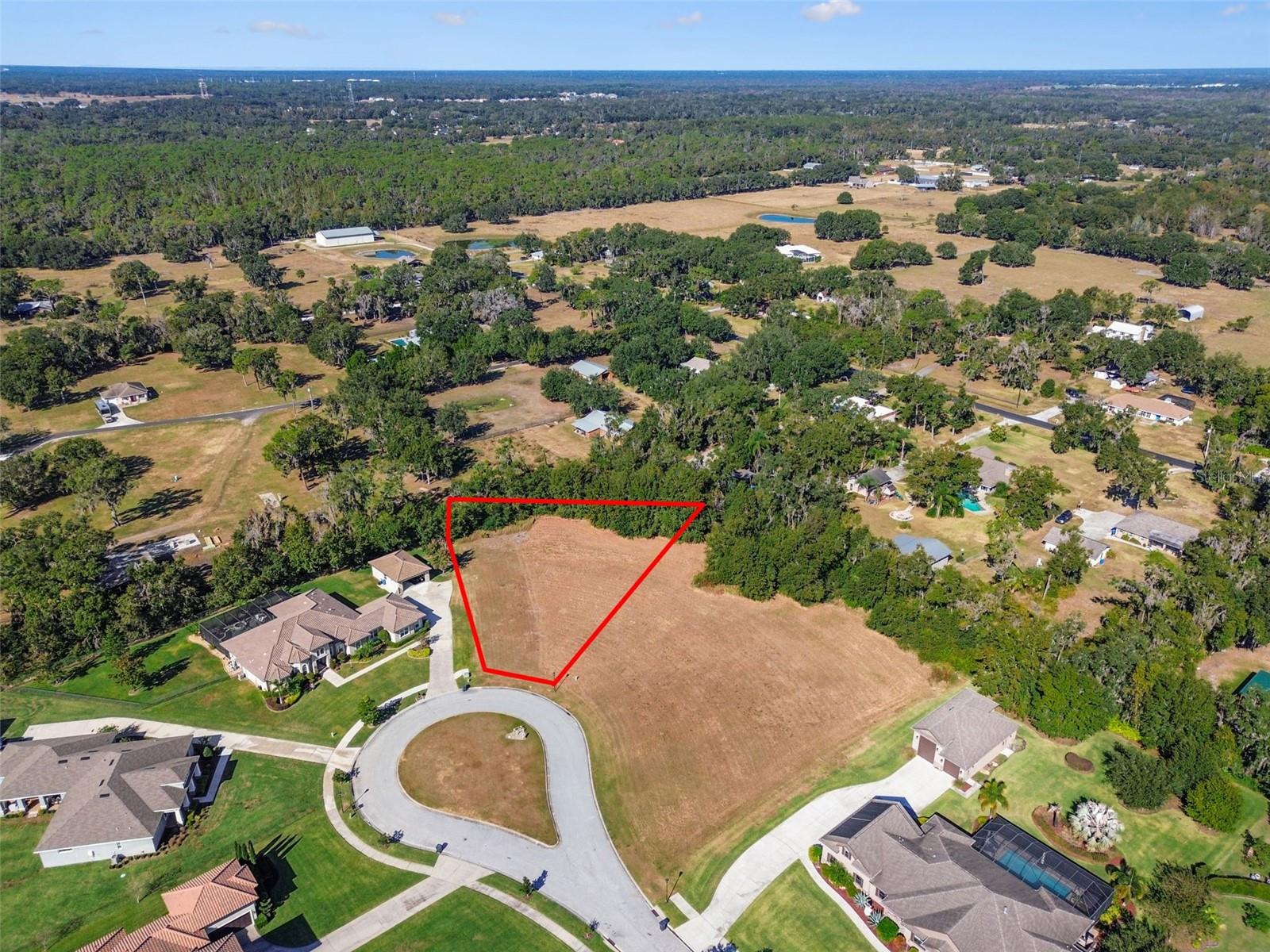 420 Hawk Talon Dr Property Photo 20