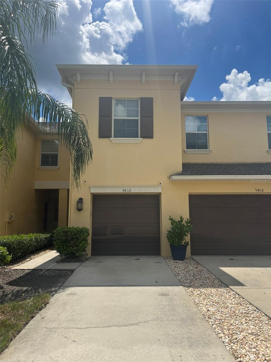 9412 Trumpet Vine Loop Property Photo 1