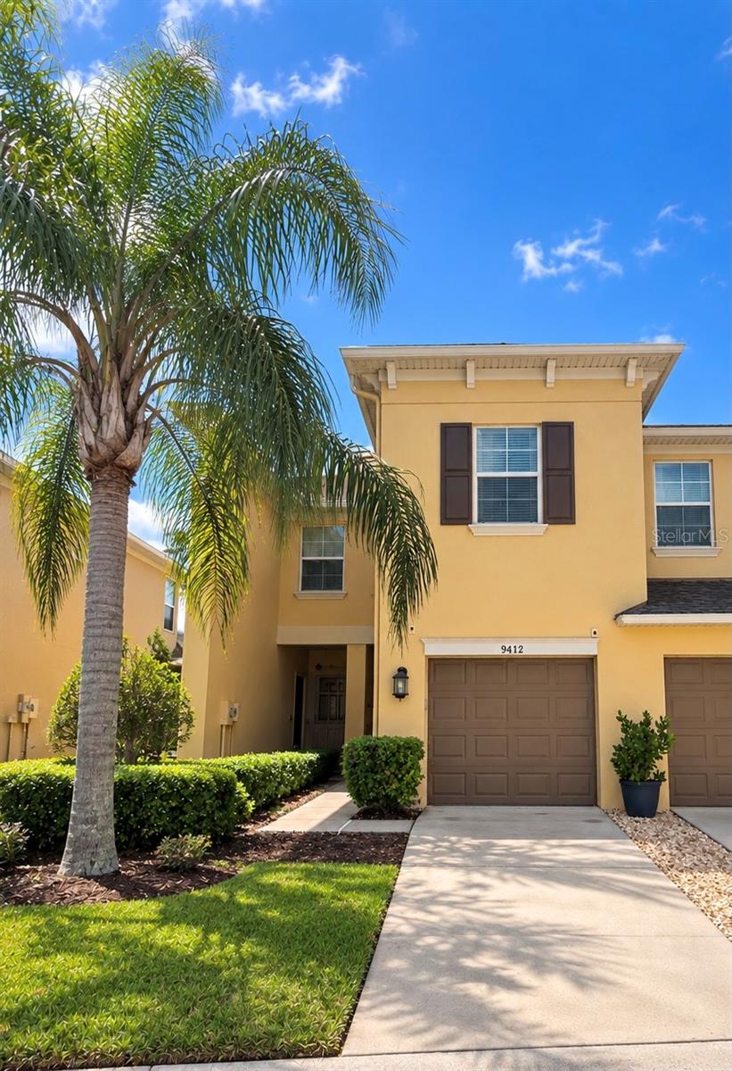 9412 Trumpet Vine Loop Property Photo 1