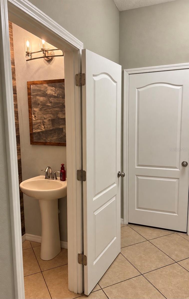 9412 Trumpet Vine Loop Property Photo 16