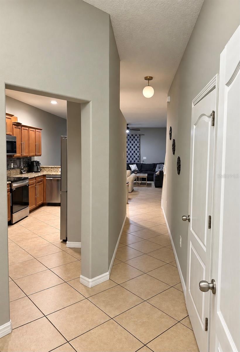 9412 Trumpet Vine Loop Property Photo 19