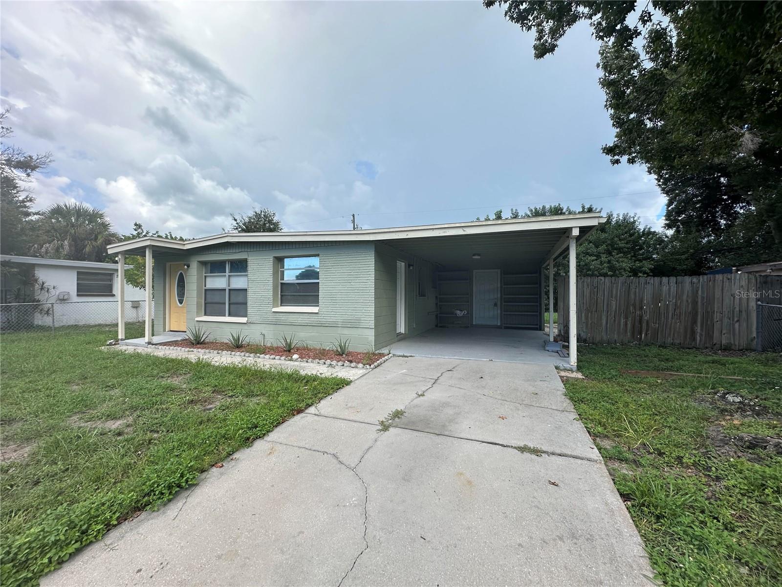 9571 83rd St Property Photo 2