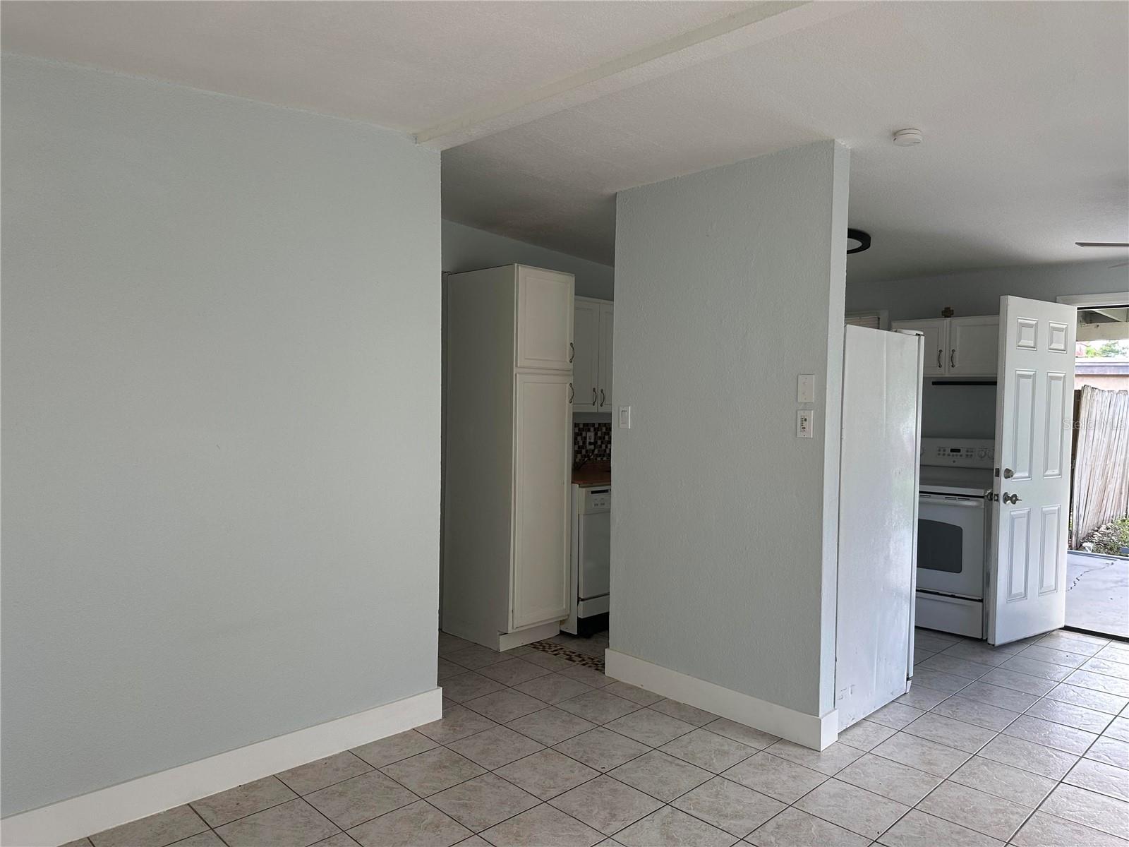 9571 83rd St Property Photo 5