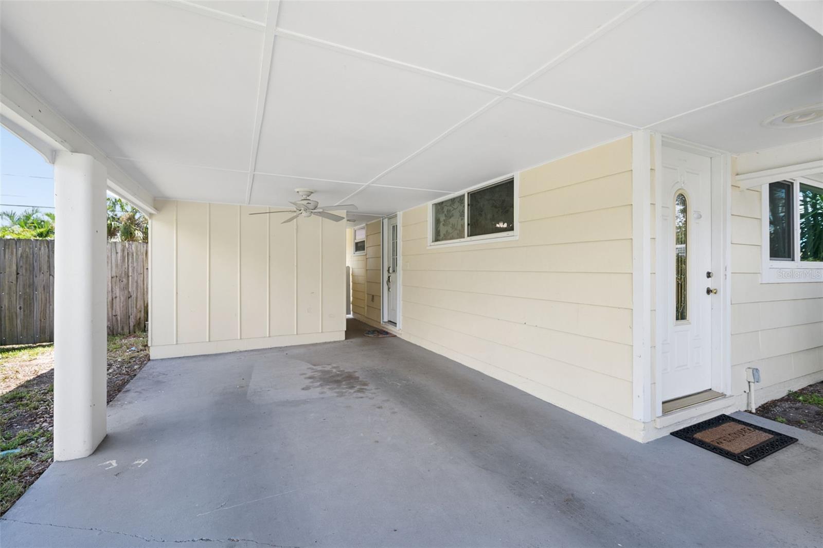 629 Lexington St Property Photo 12