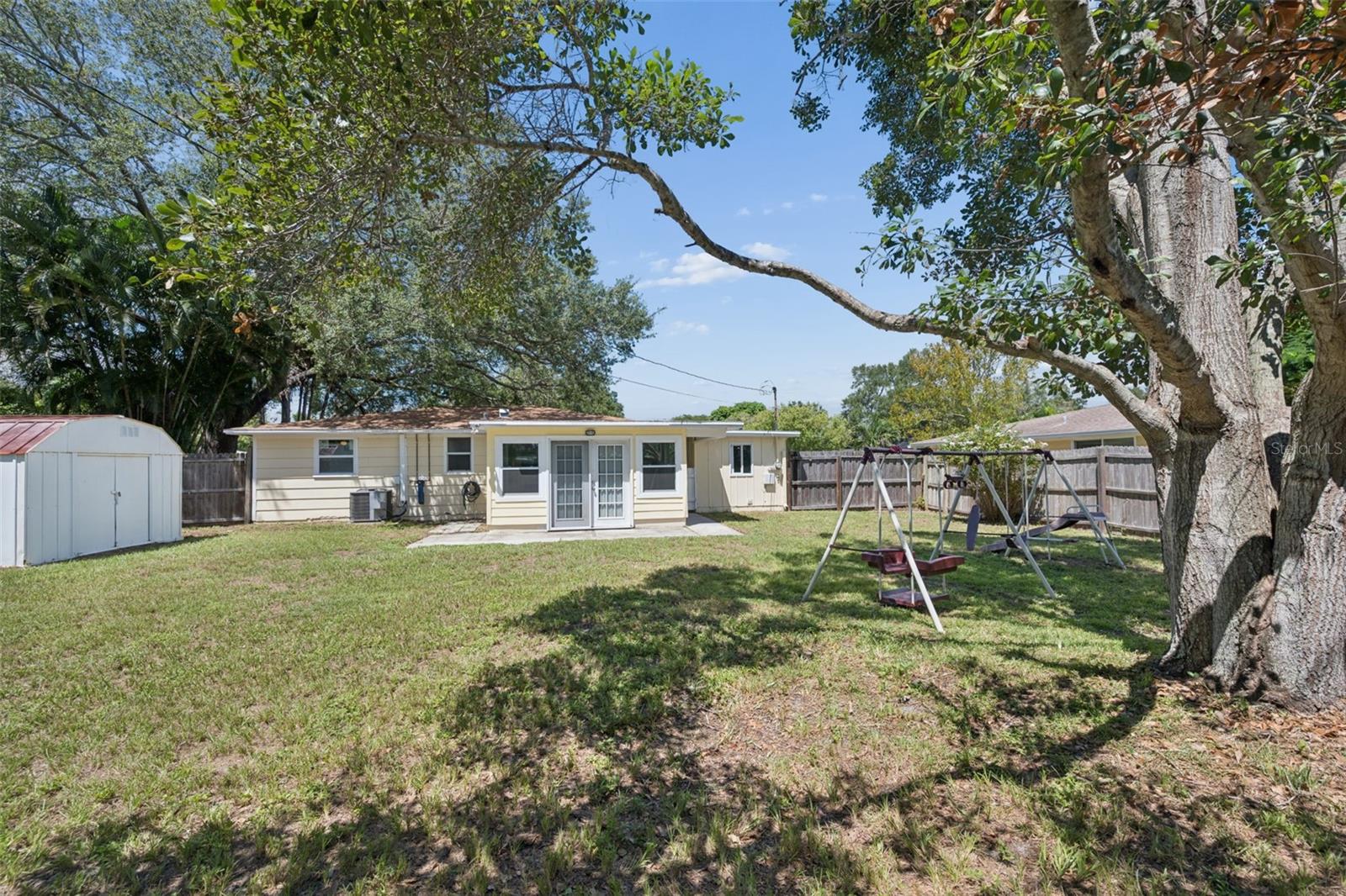 629 Lexington St Property Photo 37
